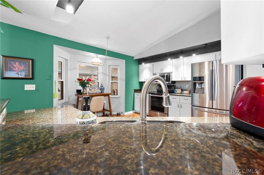 Move-In Ready Home in the Heart of Spring Hill! Welcome to this - photo 10