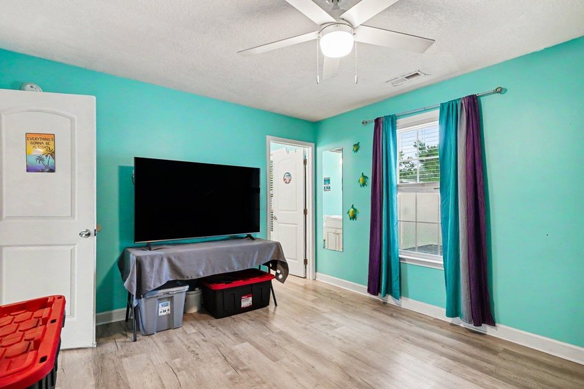 This well-maintained 3-bedroom, 2-bath home in Bristol Pines - photo 11