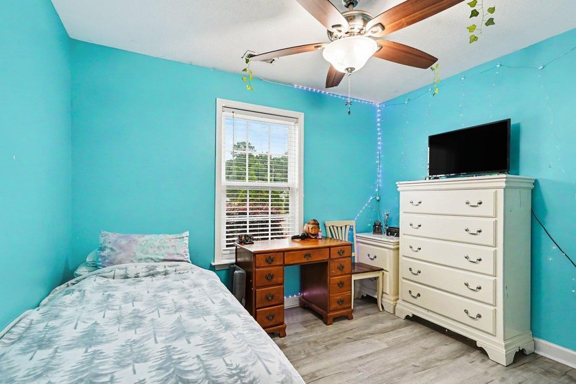This well-maintained 3-bedroom, 2-bath home in Bristol Pines - photo 17