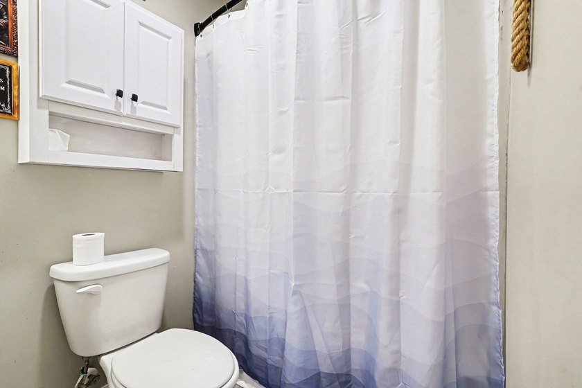 This well-maintained 3-bedroom, 2-bath home in Bristol Pines - photo 20