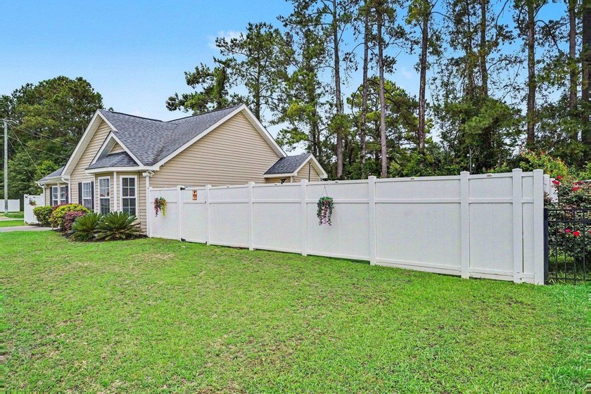 This well-maintained 3-bedroom, 2-bath home in Bristol Pines - photo 27