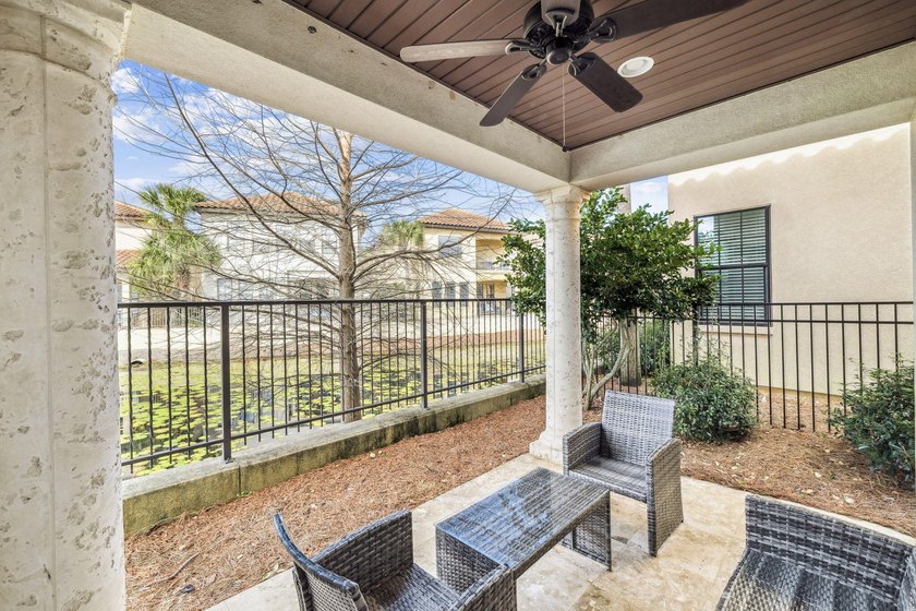 Welcome to this beautifully appointed 4-bedroom, 4-bathroom - photo 14
