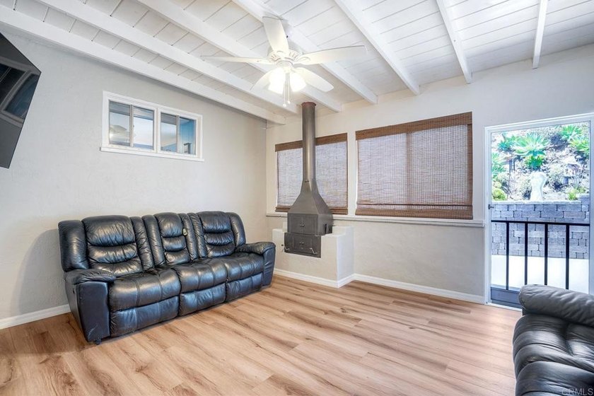 Welcome to this beautiful 4 bedroom, 1.5 bath home featuring a - photo 15