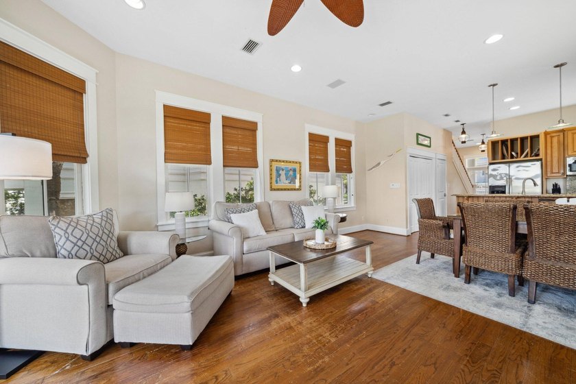Stunning Lakefront Home in Destin Pointe. Experience luxury - photo 16