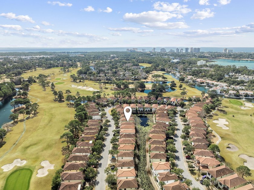 Welcome to this beautifully appointed 4-bedroom, 4-bathroom - photo 39