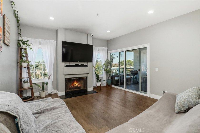 Enjoy coastal living at its finest in this beautifully - photo 5
