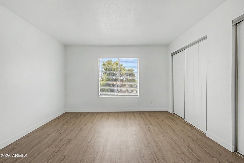 Stunning, completely remodeled 3rd-floor condo offering - photo 17