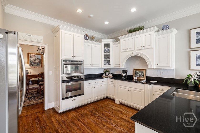 Experience the rare opportunity to enjoy true farm-style living - photo 20