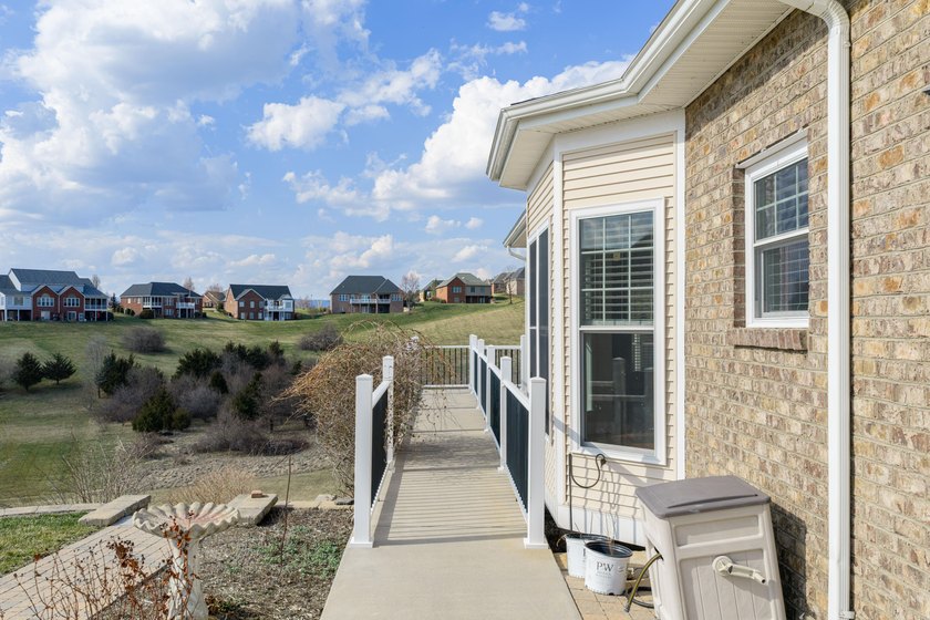 Like new Brick Ranch in Ashley Plantation! One level living at - photo 28
