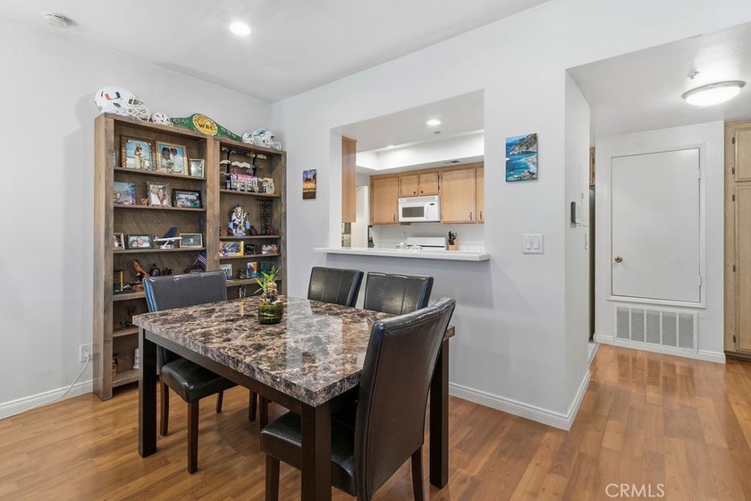 Fantastic Greenbrier Terraces Condo with a 2 Car garage - photo 3