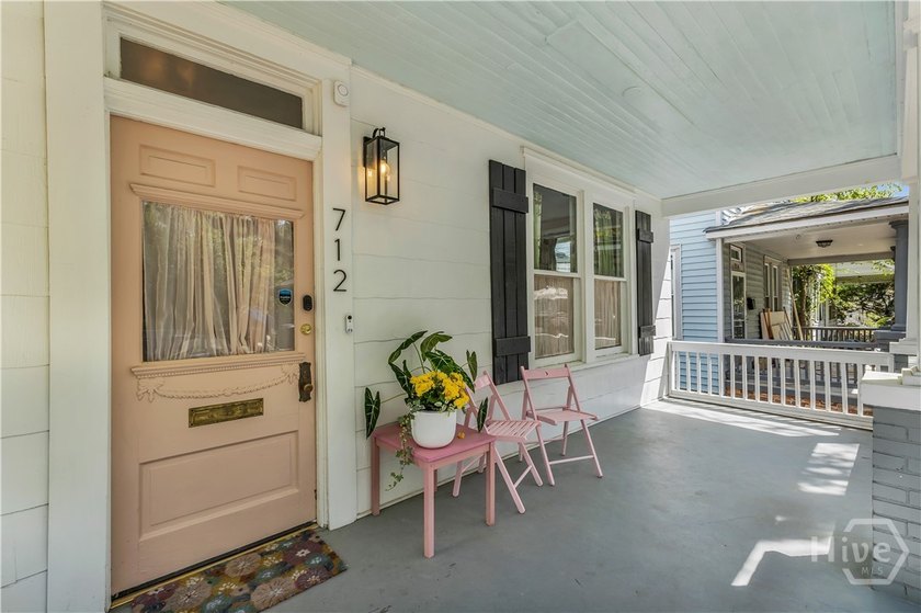 Charming, Fully Renovated Historic Home in the Heart of Savannah - photo 4