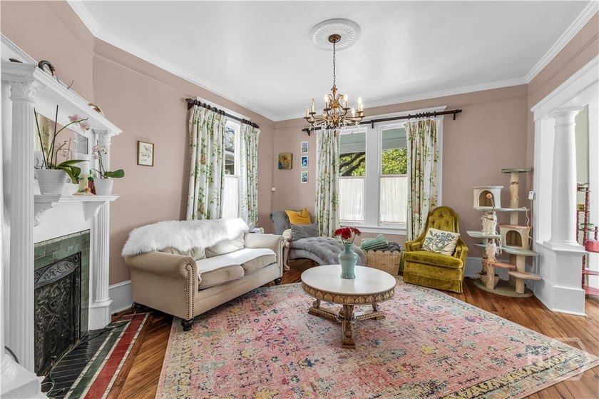 Charming, Fully Renovated Historic Home in the Heart of Savannah - photo 9