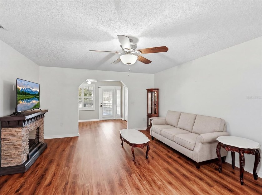 BRICK TOWNHOME, SINGLE FLOOR, NEW ROOF 2023, NEW A/C 2024, END - photo 10