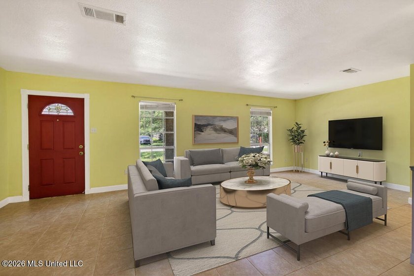 Charming home on a large lot in Ocean Springs a short drive from - photo 4