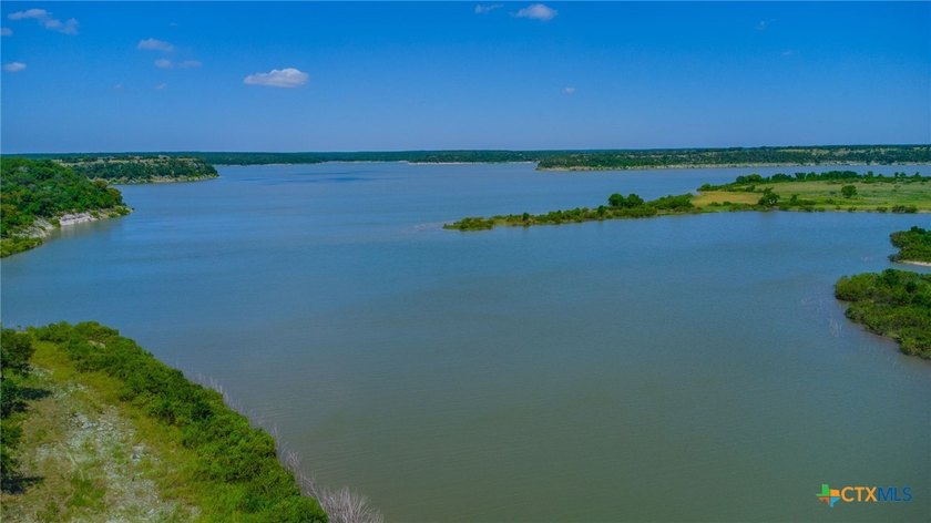 One of a kind Lake Belton property, 1.7 acres with access to the - photo 18