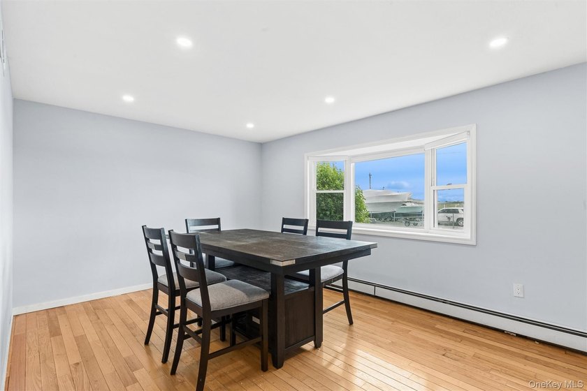 This spacious and well-maintained 5-bedroom, 2-full-bath home is - photo 7