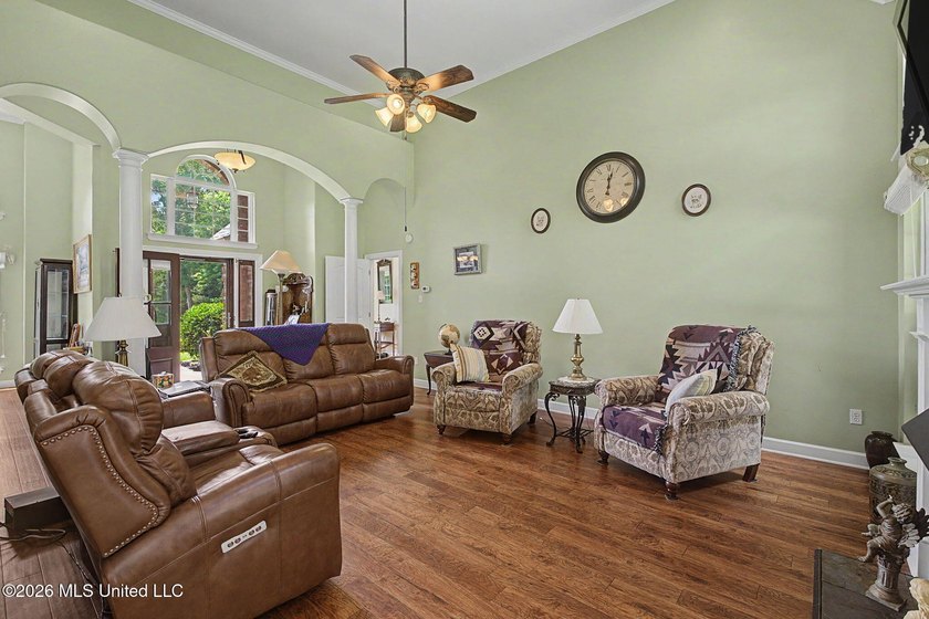 SECLUDED COUNTRY RETREAT ON 2 ACRES IN BYHALIA! Welcome to 186 - photo 9