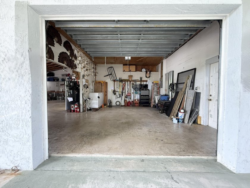 WOW! Custom Raised Ranch!? OVERSIZED 2,600 plus CBS Gararge! OH - photo 7