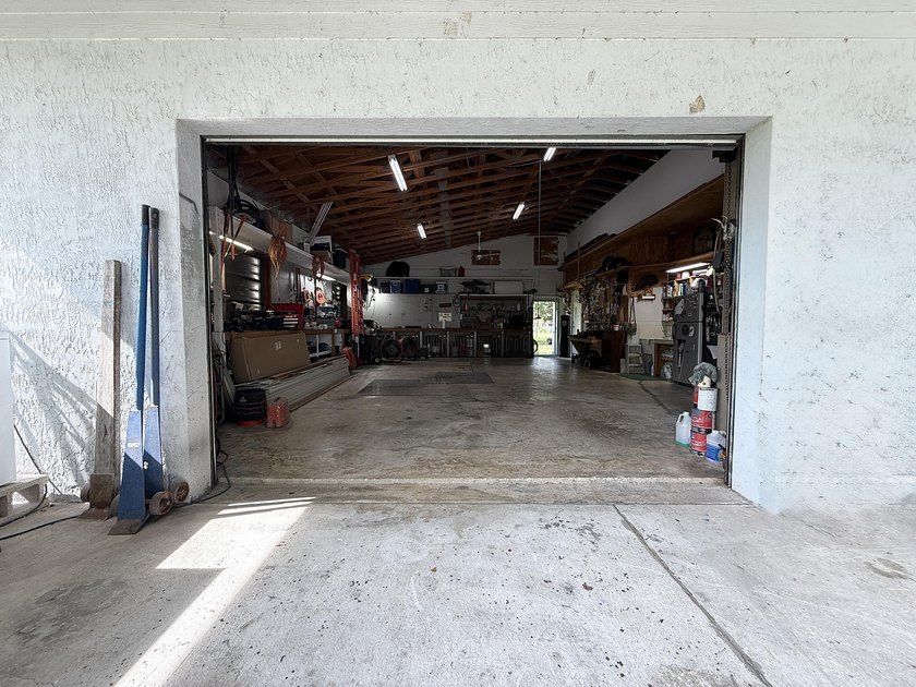 WOW! Custom Raised Ranch!? OVERSIZED 2,600 plus CBS Gararge! OH - photo 9