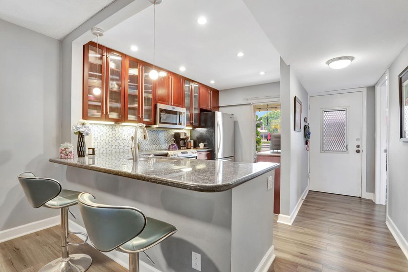 Move-in ready and thoughtfully updated, this charming 2-bed - photo 5