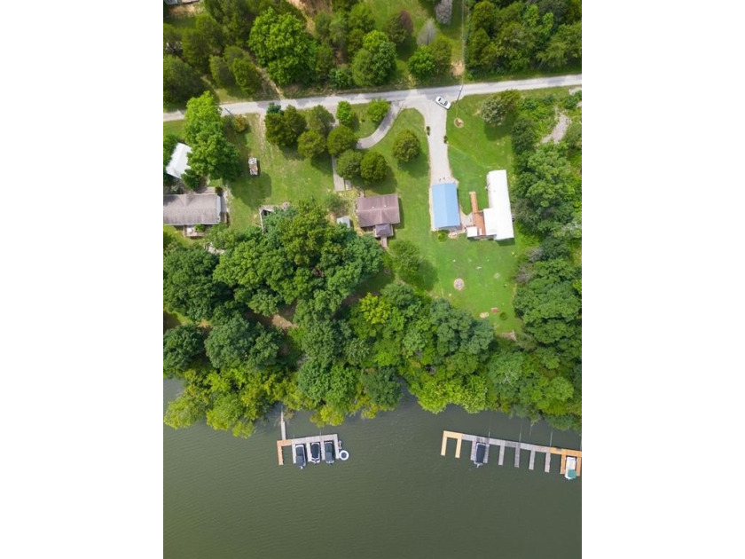 Welcome to lake life at Rough River Lake! This fully furnished - photo 30