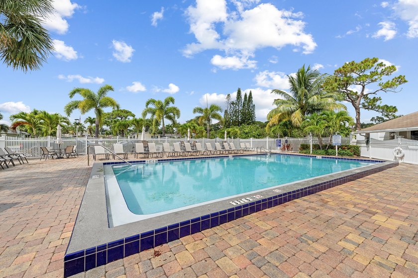 Welcome to this charming 3-bedroom, 2-bathroom waterfront home - photo 33