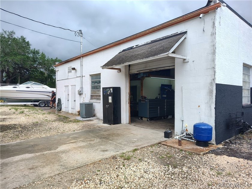 Rare opportunity to acquire two commercial GNC buildings in one - photo 11