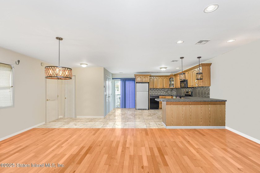 Welcome to this beautifully maintained 3-bedroom, 2 full - photo 21