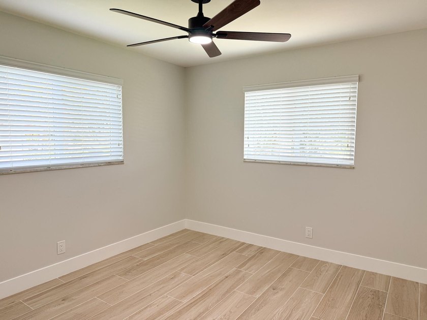 Beautifully updated 3-bedroom, 1-bathroom home in Lake Worth - photo 9