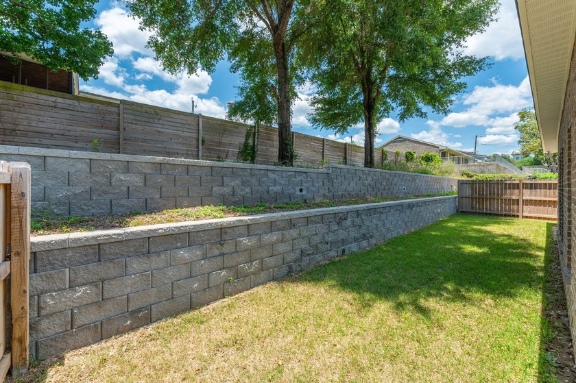 Conveniently located in the heart of Niceville, this beautifully - photo 29