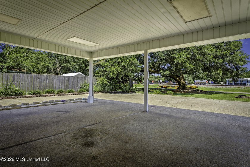 Own your own piece of paradise near the beach! This spacious - photo 38