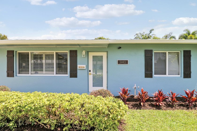 Completely remodeled 3-bedroom, 2-bath home in North Palm Beach! - photo 5