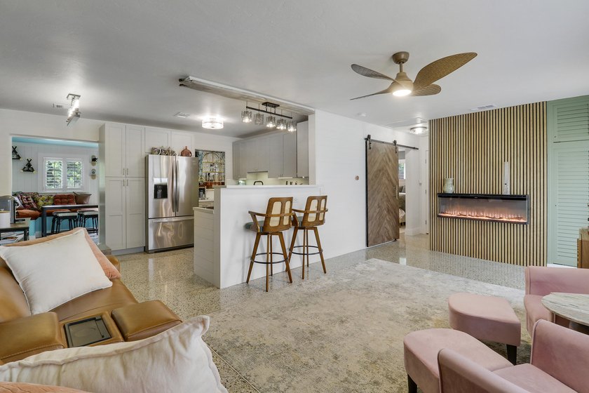 Completely remodeled 3-bedroom, 2-bath home in North Palm Beach! - photo 8
