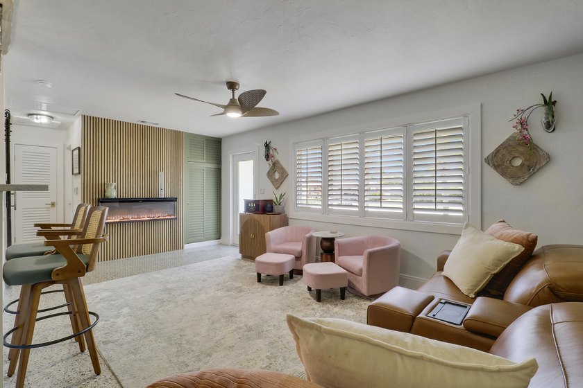 Completely remodeled 3-bedroom, 2-bath home in North Palm Beach! - photo 9