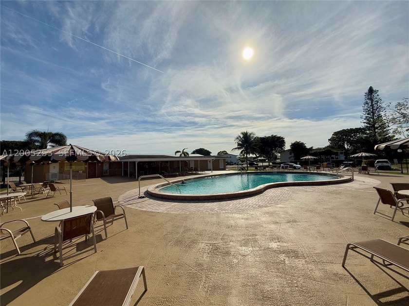 CONDO 55+ BEAUTIFUL AND REMODELED UNIT 1BED/1BATH AND HALF BATH - photo 12