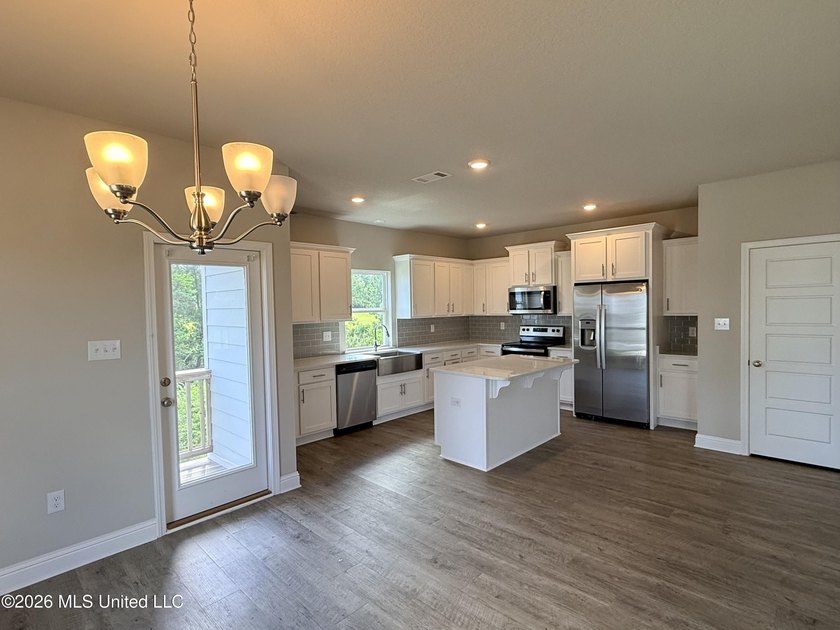 Discover the perfect blend of comfort and coastal charm in this - photo 6