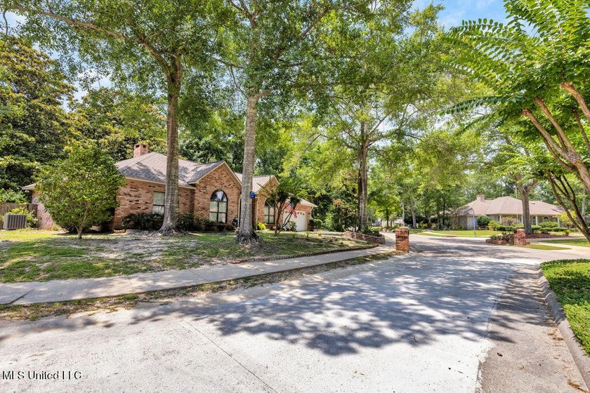 Welcome to Magnolia Bayou, a gem tucked away in the heart of - photo 6