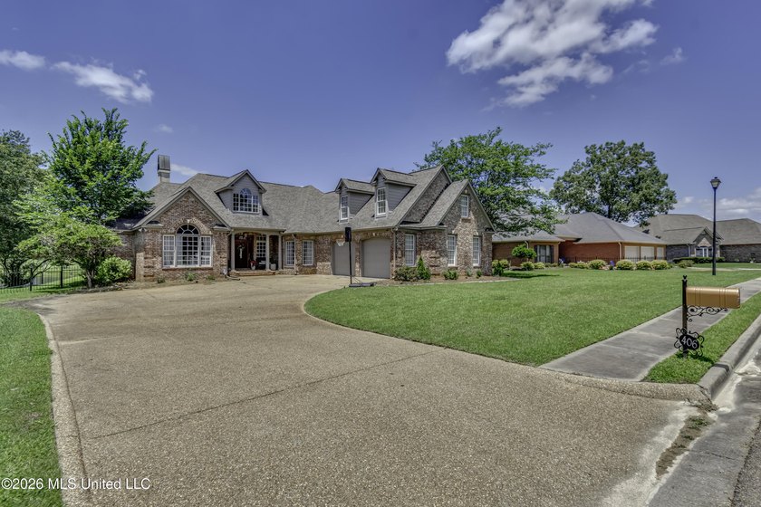 Welcome to 406 Audubon Woods, a rare opportunity to own a - photo 2