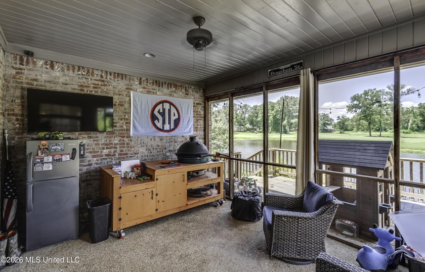 Welcome to 406 Audubon Woods, a rare opportunity to own a - photo 10