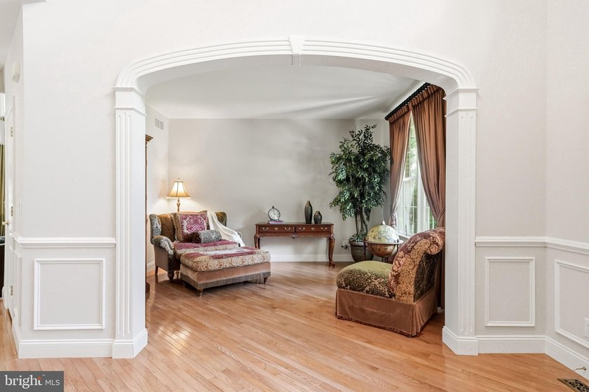 Welcome to 25 Foxtail Court, an extraordinary custom-built - photo 19