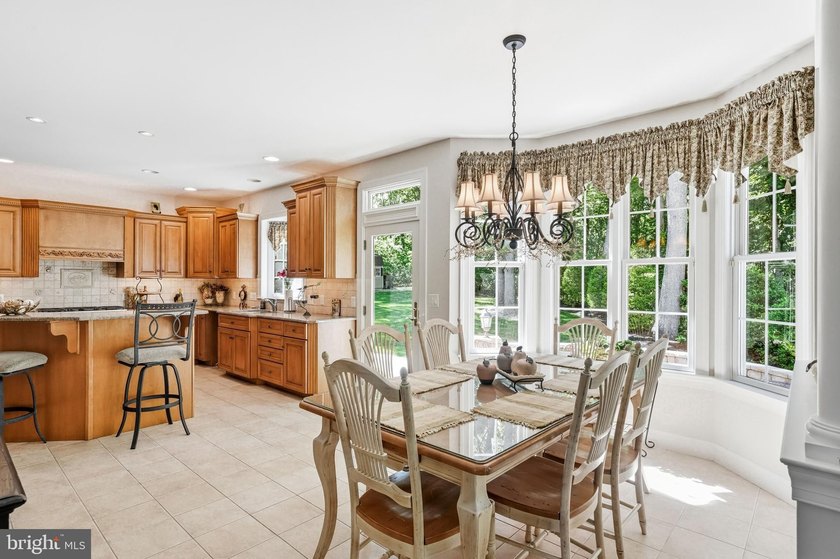 Welcome to 25 Foxtail Court, an extraordinary custom-built - photo 33