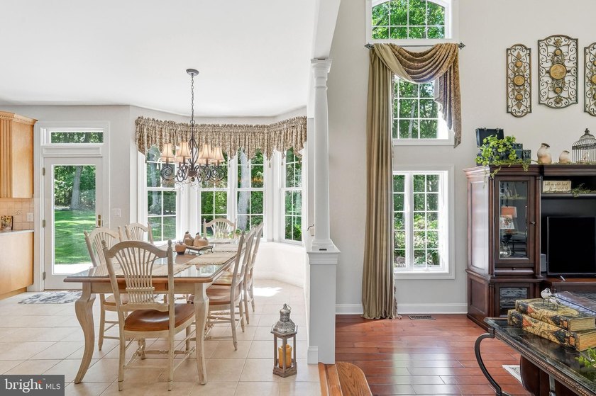 Welcome to 25 Foxtail Court, an extraordinary custom-built - photo 34