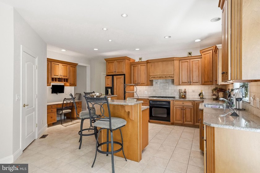 Welcome to 25 Foxtail Court, an extraordinary custom-built - photo 36