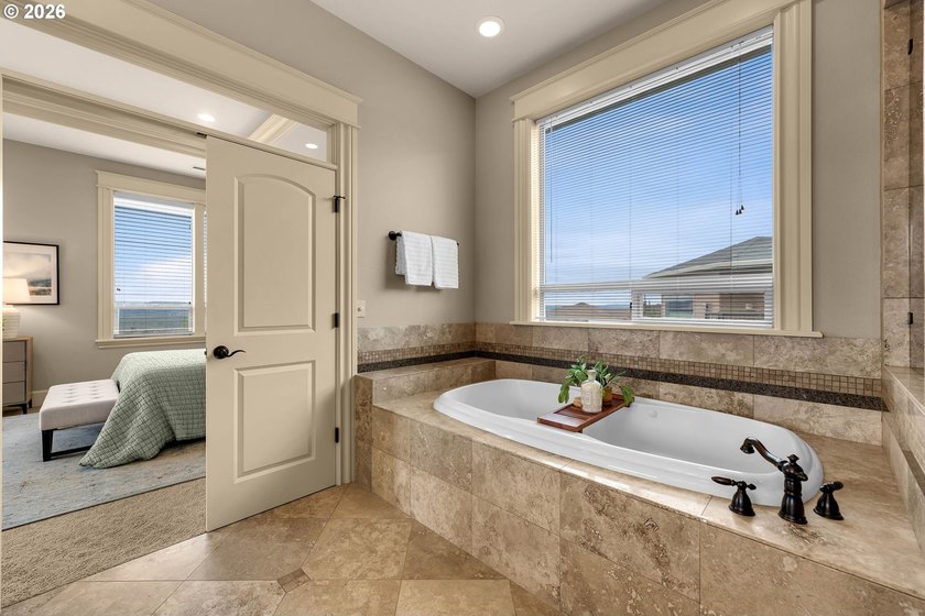 Experience exceptional living in this custom daylight ranch - photo 19