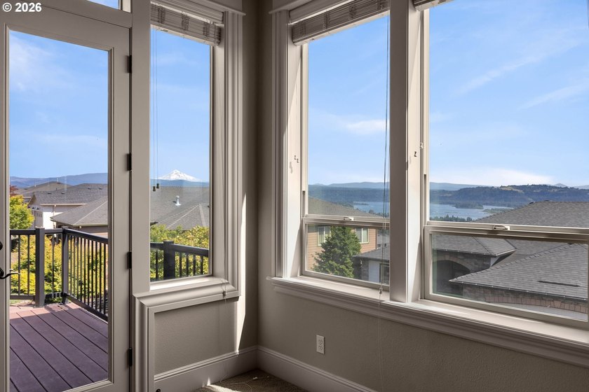 Experience exceptional living in this custom daylight ranch - photo 20