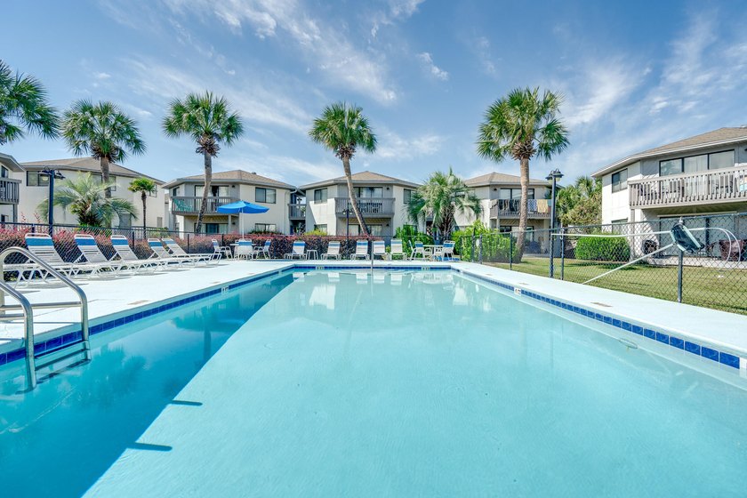 Add This 1 To Your List. Stylishly Furnished 2 BR Condo. Updated - photo 29