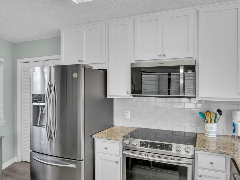 Add This 1 To Your List. Stylishly Furnished 2 BR Condo. Updated - photo 48