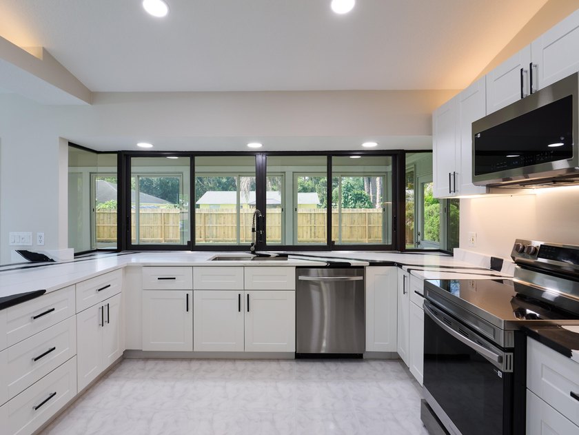 Beautifully renovated and move-in ready, this stunning Port St - photo 2