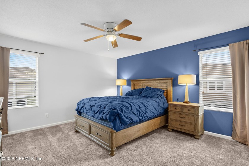 Welcome to this beautifully maintained 3-bedroom, 3-bathroom - photo 17