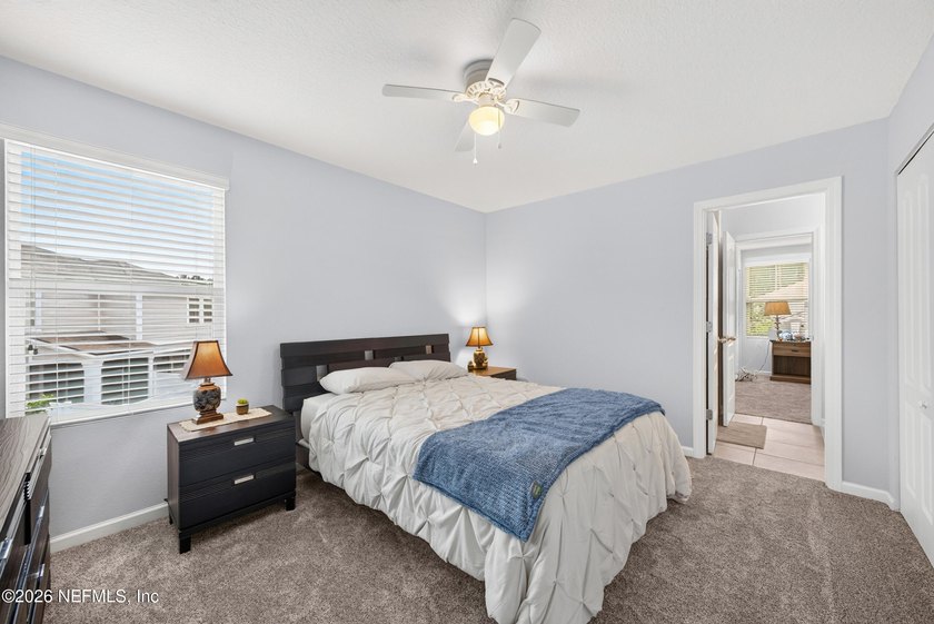 Welcome to this beautifully maintained 3-bedroom, 3-bathroom - photo 22